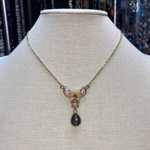 Gold and Black Teardrop Pendant Necklace